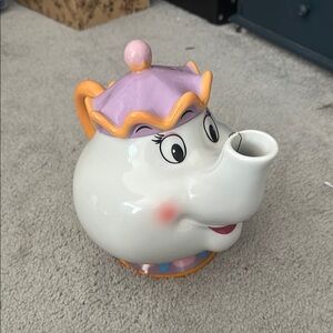 NWOT Mrs. Potts Tea Pot